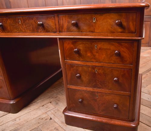 VICTORIAN MAHOGANY DESK WITH LEATHER TOP - ADDITIONAL PHOTO 2
