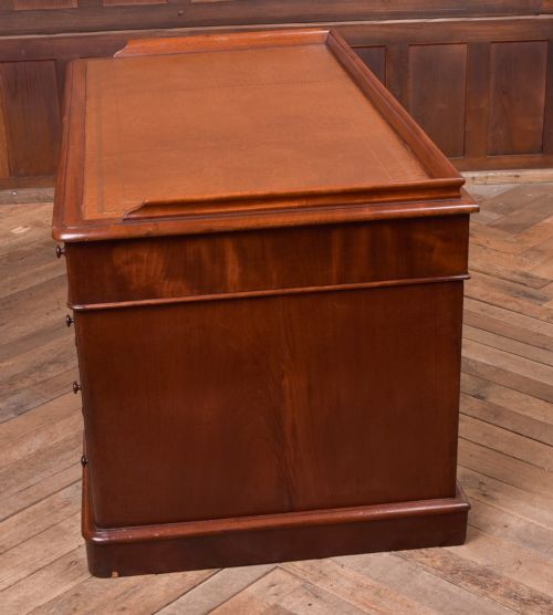 VICTORIAN MAHOGANY DESK WITH LEATHER TOP - ADDITIONAL PHOTO 6