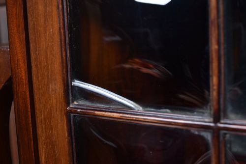 INLAID ART NOUVEAU MAHOGANY DISPLAY CABINET - ADDITIONAL PHOTO 5