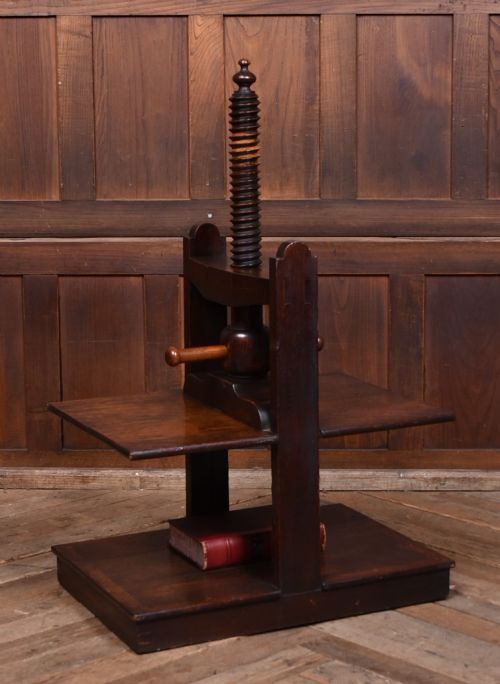 VICTORIAN OAK BOOK PRESS