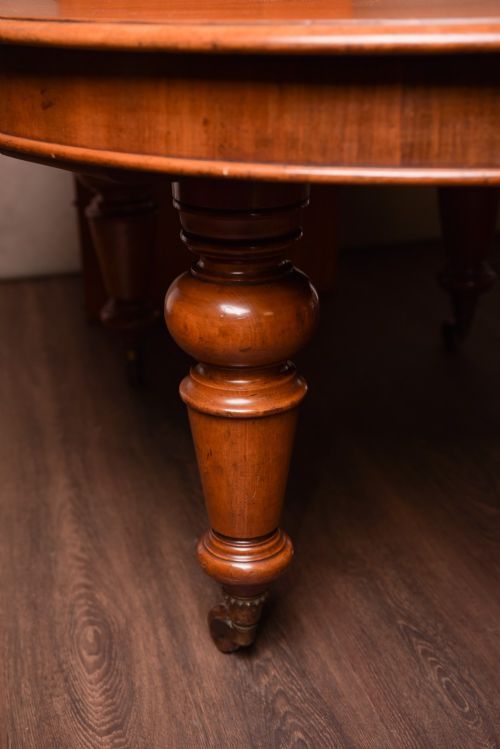 F J SMITH MAHOGANY DINING TABLE - ADDITIONAL PHOTO 3