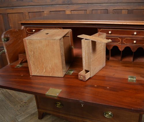 REGENCY MAHOGANY SECRETAIRE CHEST - ADDITIONAL PHOTO 5