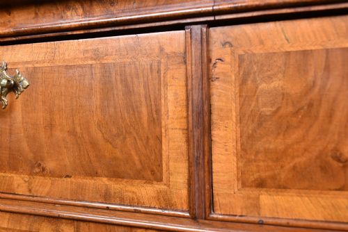 18TH CENTURY WALNUT CHEST ON STAND - ADDITIONAL PHOTO 4