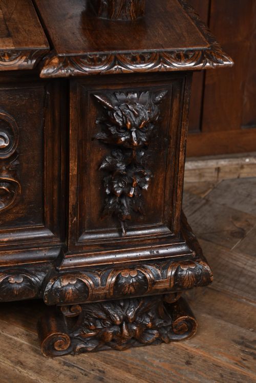 19TH CENTURY ITALIAN CARVED WALNUT CASSAPANCA BENCH - ADDITIONAL PHOTO 8