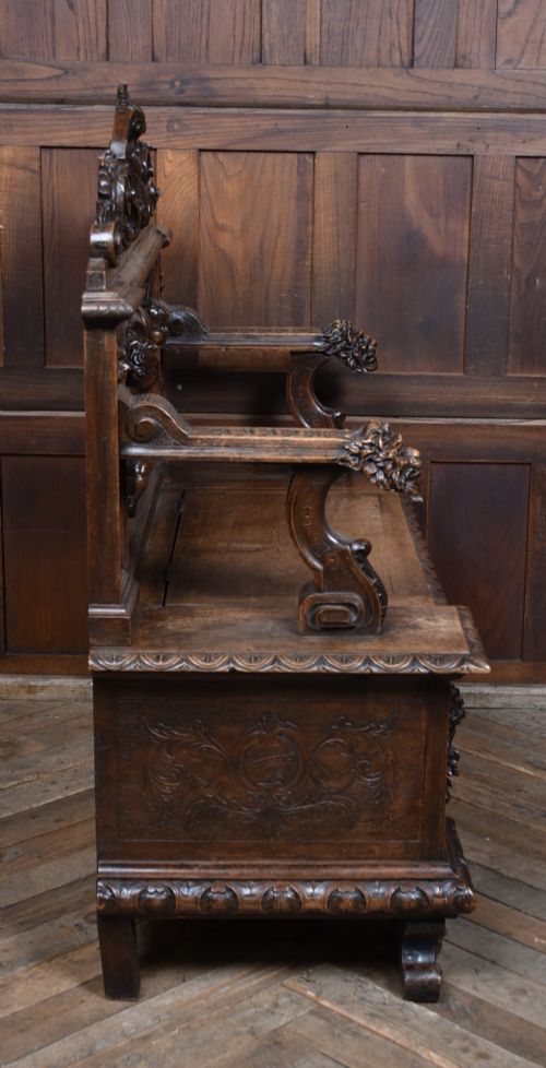 19TH CENTURY ITALIAN CARVED WALNUT CASSAPANCA BENCH - ADDITIONAL PHOTO 10