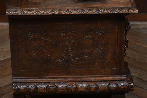 19TH CENTURY ITALIAN CARVED WALNUT CASSAPANCA BENCH - ADDITIONAL PHOTO 11