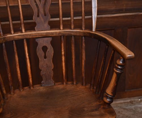 19THCENTURY OAK ELM WINDSOR ARMCHAIR - ADDITIONAL PHOTO 3