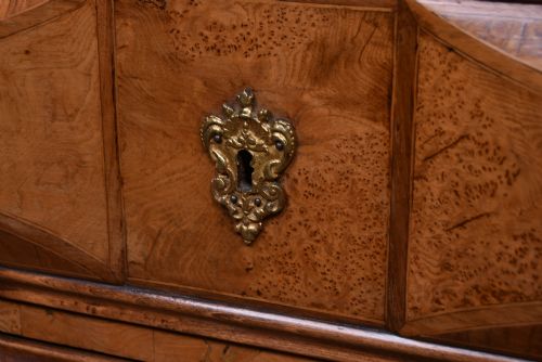 FRENCH 18THCENTURY COMMODE CHEST OF DRAWERS - ADDITIONAL PHOTO 3