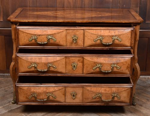 FRENCH 18THCENTURY COMMODE CHEST OF DRAWERS - ADDITIONAL PHOTO 6