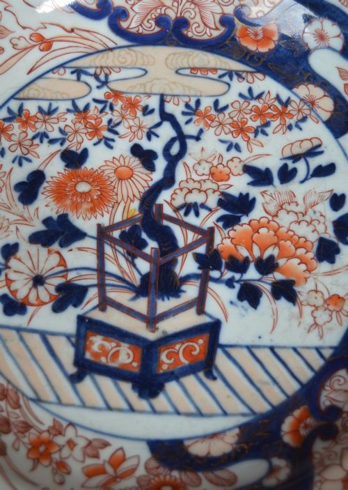 JAPANESE IMARI PLATE - ADDITIONAL PHOTO 1