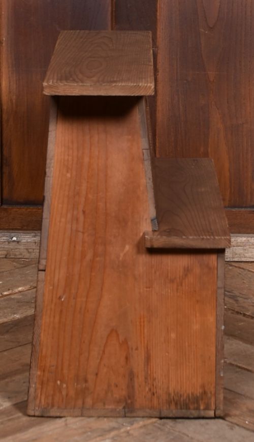 JAPANESE VENDORS STOOL - ADDITIONAL PHOTO 2
