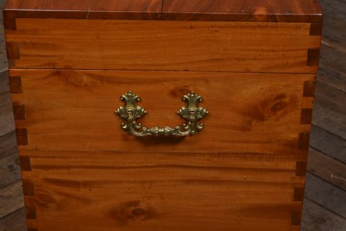 CAMPHOR WOOD BLANKET BOX - ADDITIONAL PHOTO 8