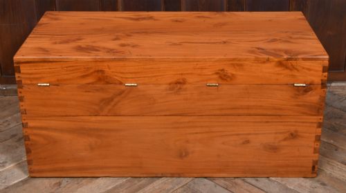 CAMPHOR WOOD BLANKET BOX - ADDITIONAL PHOTO 9