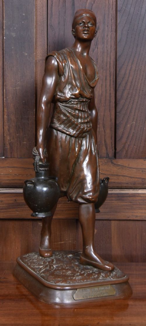 Bronze Sculptor-porteur D’eau Tunisien