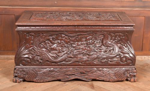 Oriental Dragon Blanket / Storage Box
