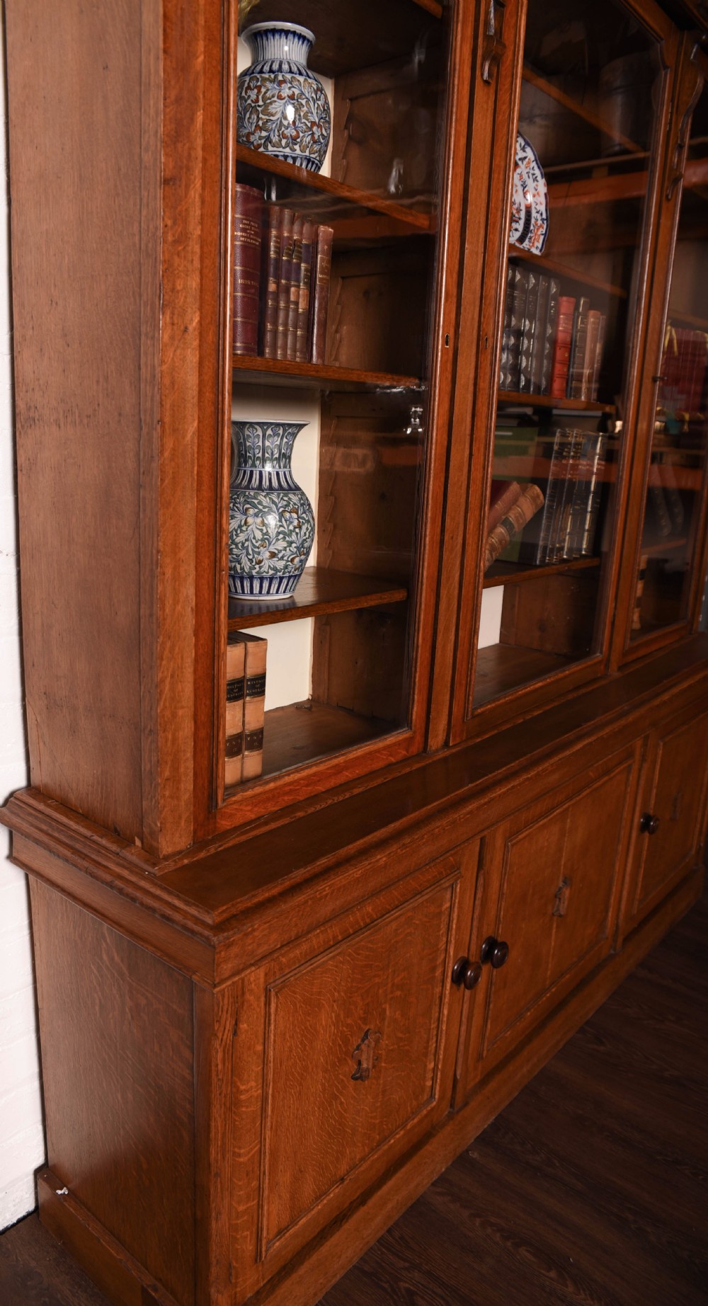Victorian 3 door oak bookcase  View VI