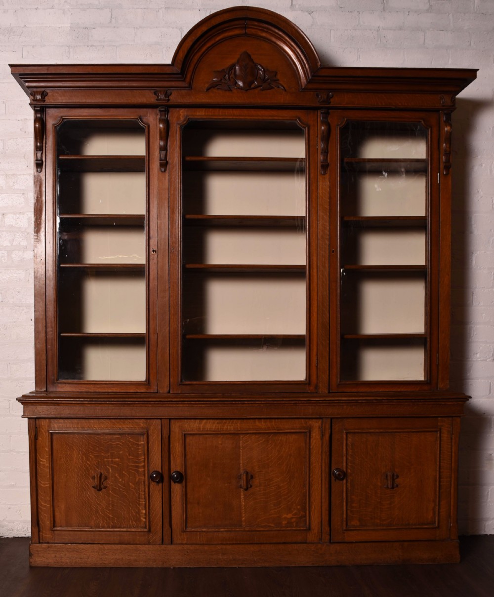 Victorian 3 door oak bookcase  View IX