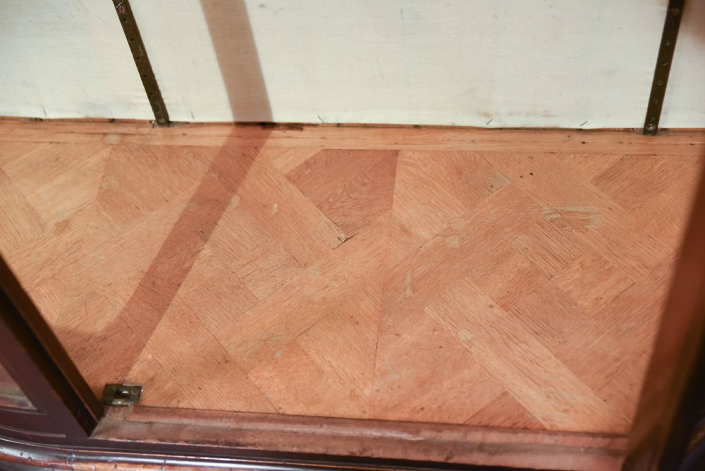 Edwardian shop display cabinet  View III