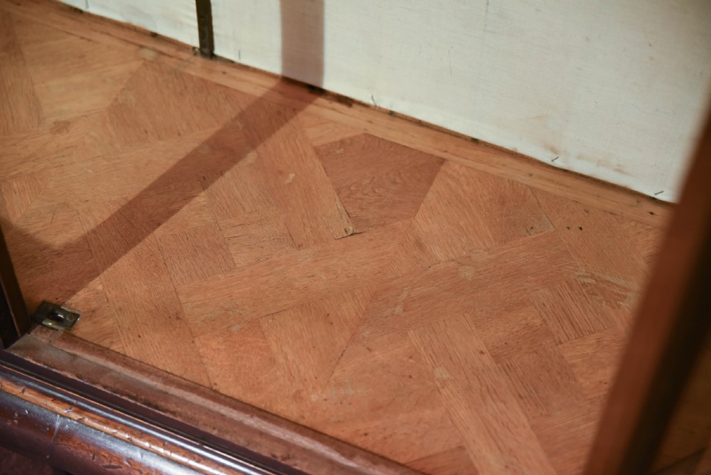 Edwardian shop display cabinet  View VI