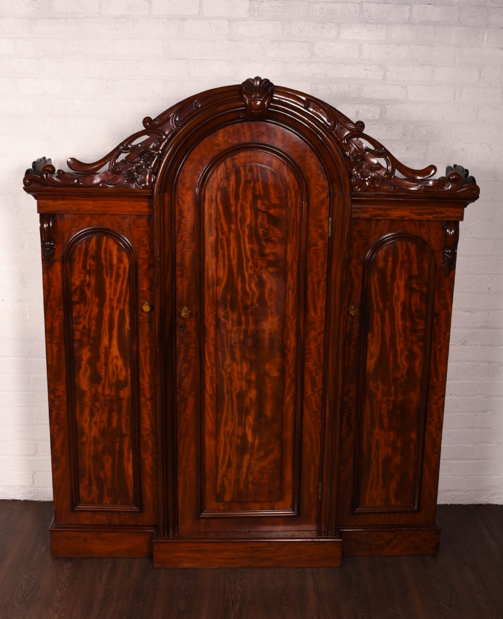 Stunning 3 door Scottish Victorian breakfront wardrobe 