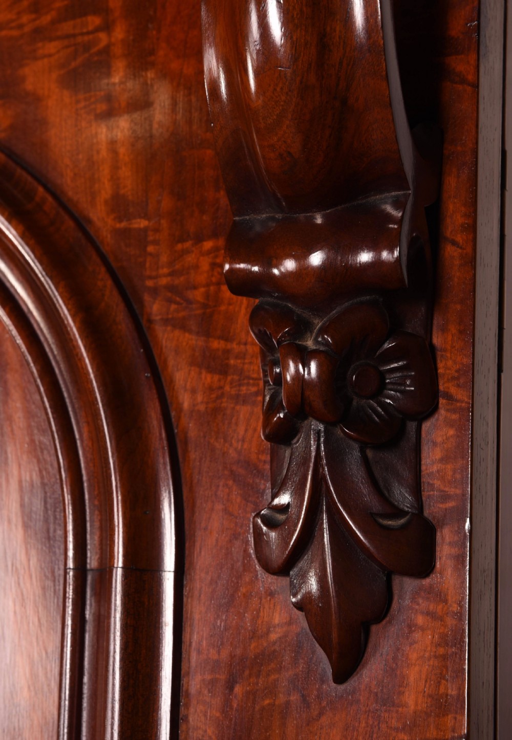Stunning 3 door Scottish Victorian breakfront wardrobe  View XVII