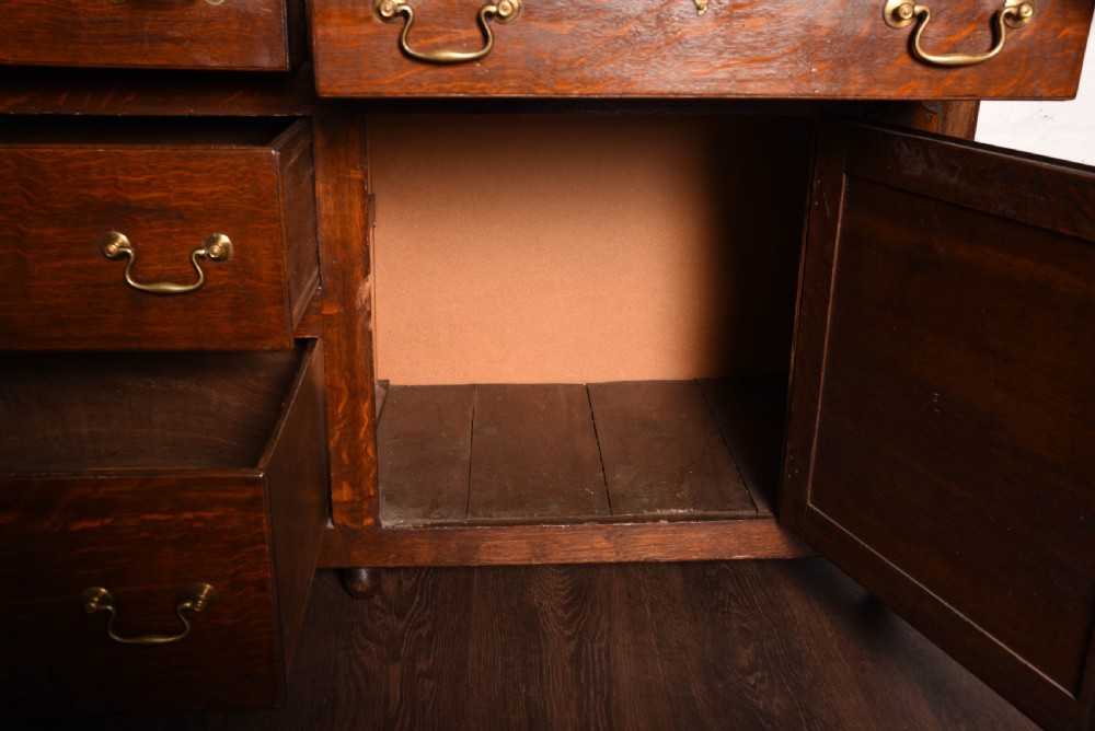 oak antique dresser  View IX
