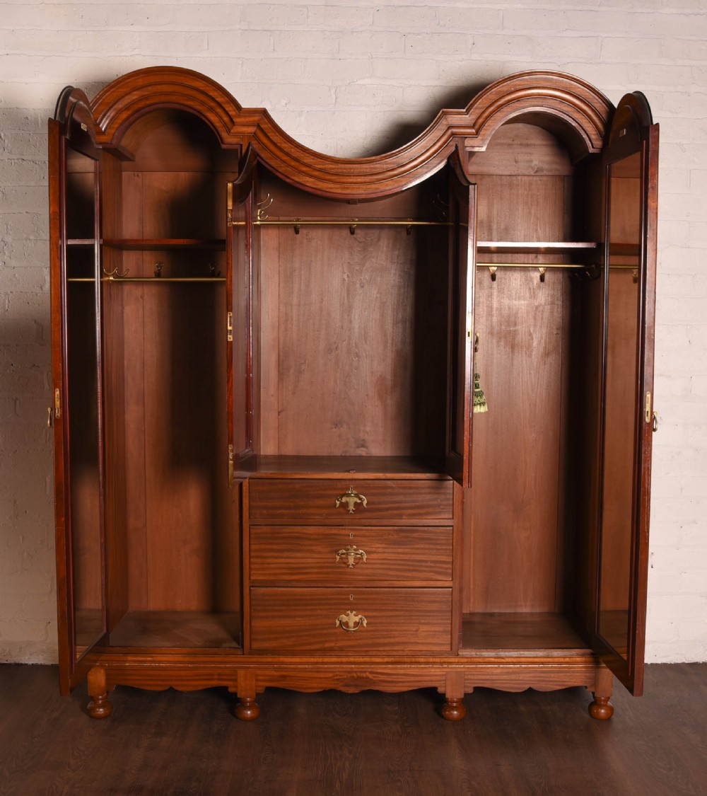 Outstanding Quality Scottish Mahogany Wardrobe  View VIII