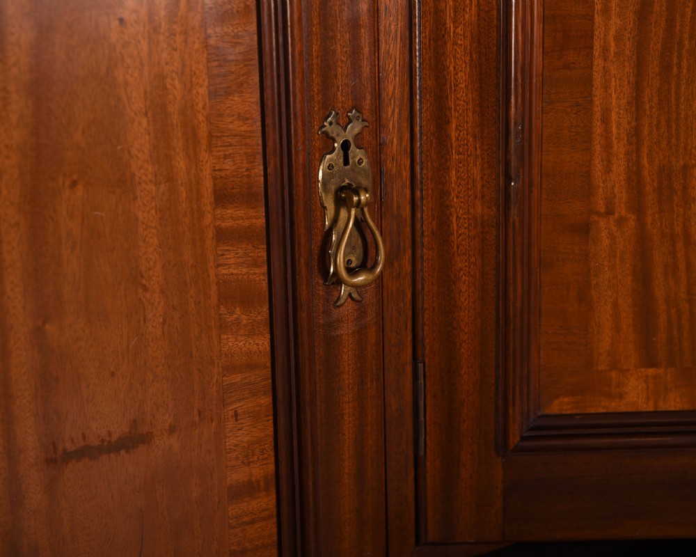 Outstanding Quality Scottish Mahogany Wardrobe  View XI