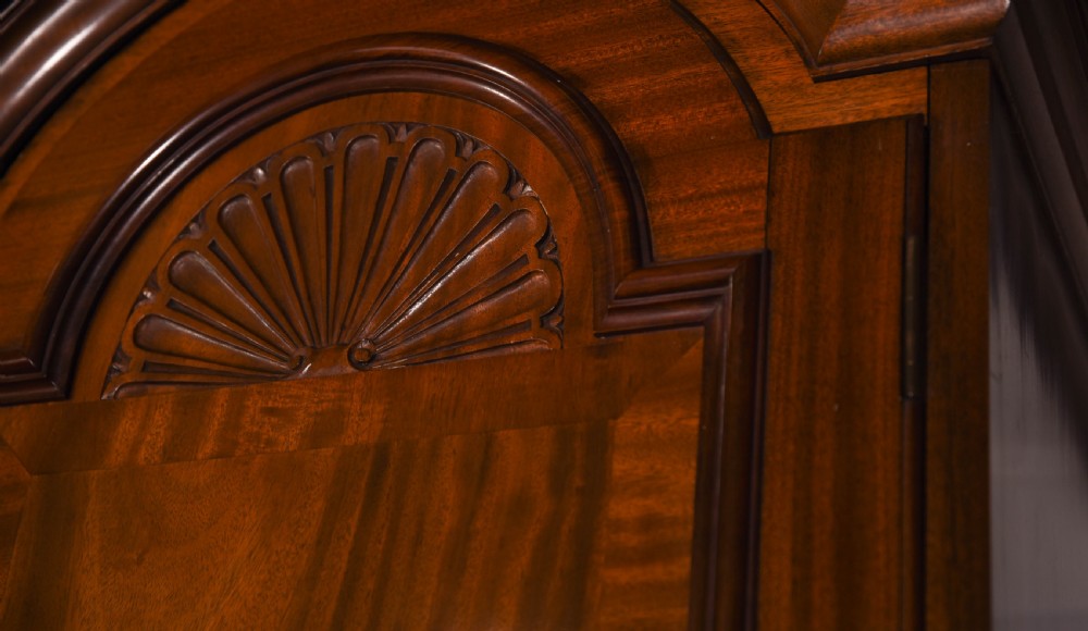 Outstanding Quality Scottish Mahogany Wardrobe  View XII