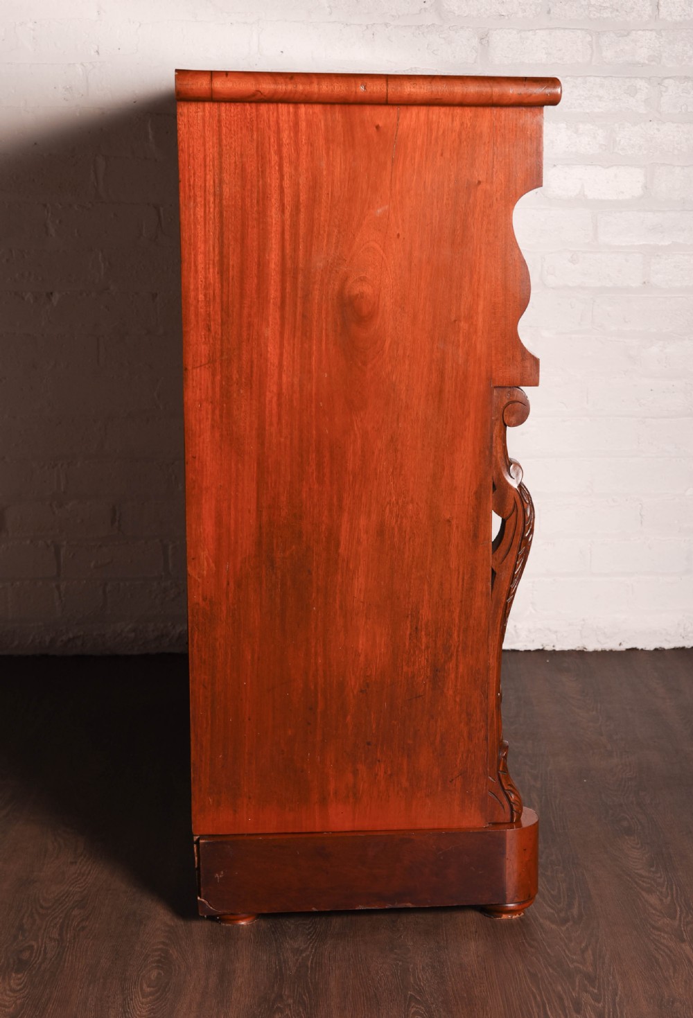 Victorian Scottish flame mahogany ogee chest of drawers  View X