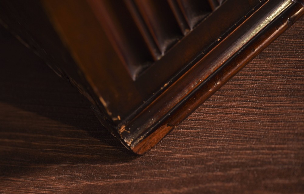 Mahogany Edwardian corner cabinet with horn top View IV