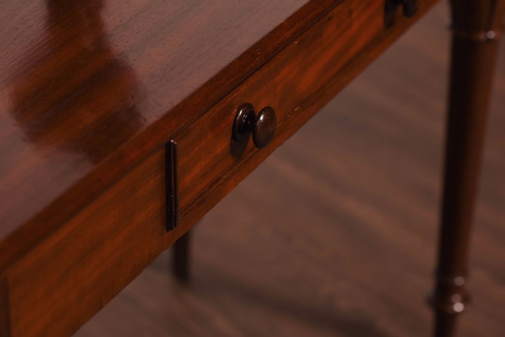 An elegant Victorian Mahogany Side Table  View VI