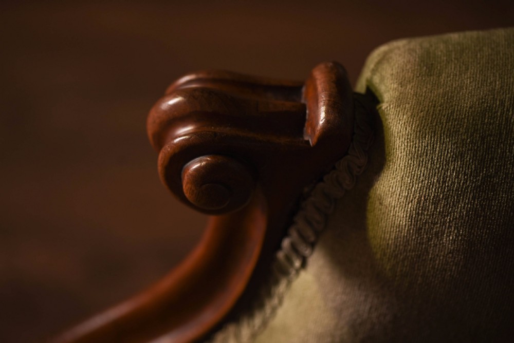 Victorian button back mahogany arm chair  View VI