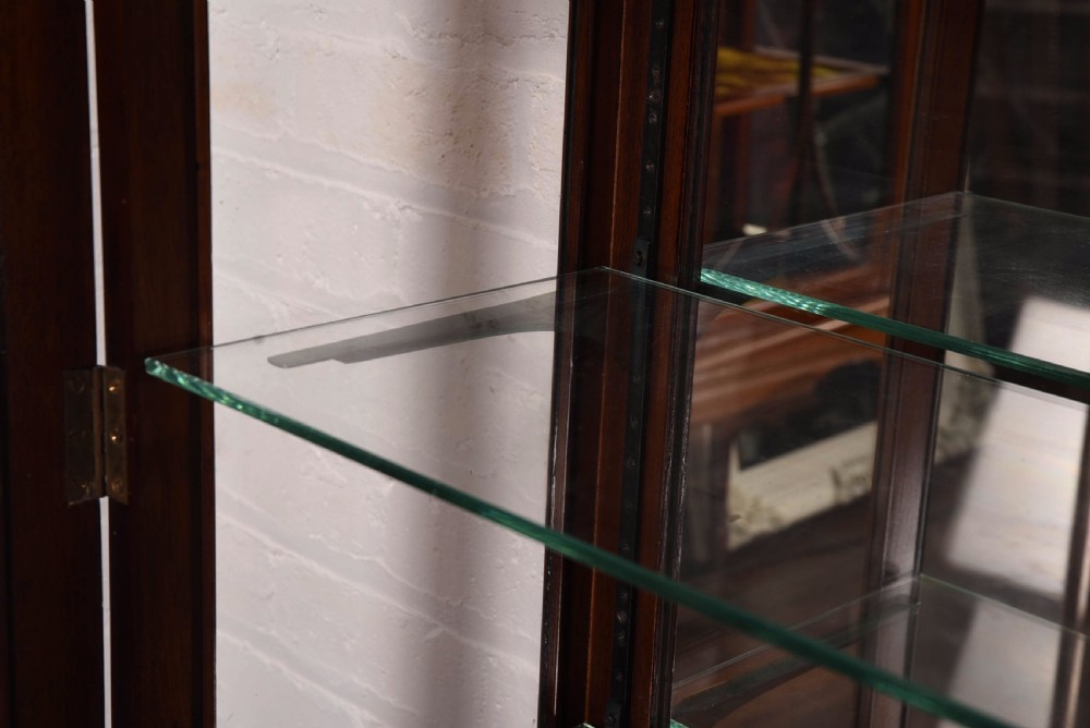 Mahogany 2 door shop fitting display cabinet View VII