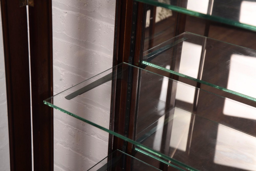 Mahogany 2 door shop fitting display cabinet View VIII