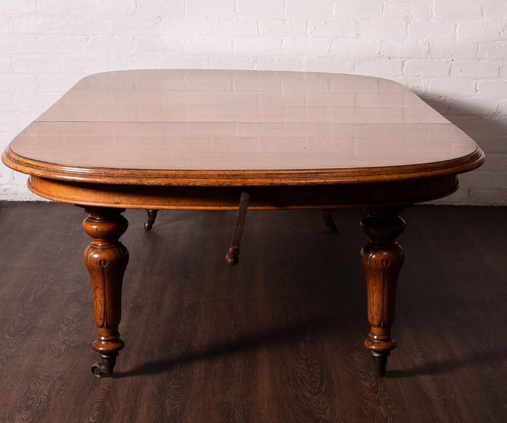 Victorian Oak extending dining table 