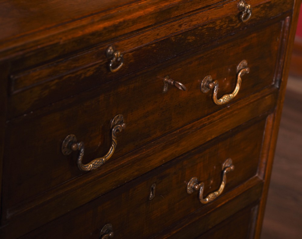 Neat Quality Mahogany Bachelor Chest of Drawers  View XIII