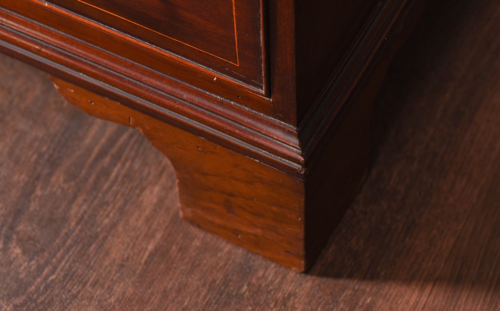 Georgian inlaid  3 over 3 Mahogany chest of drawers  View X