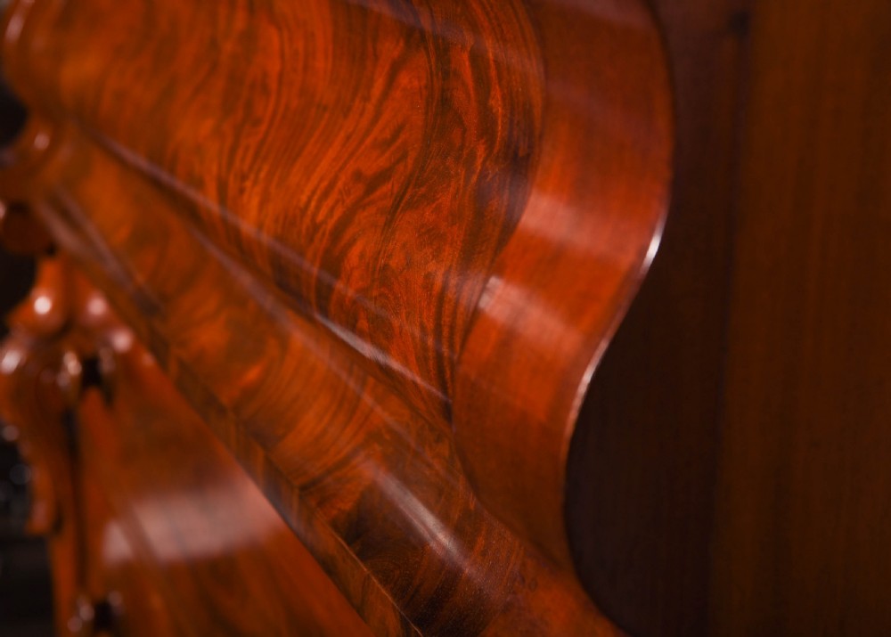 Stunning Scottish flame Mahogany ogee chest of drawers View IX