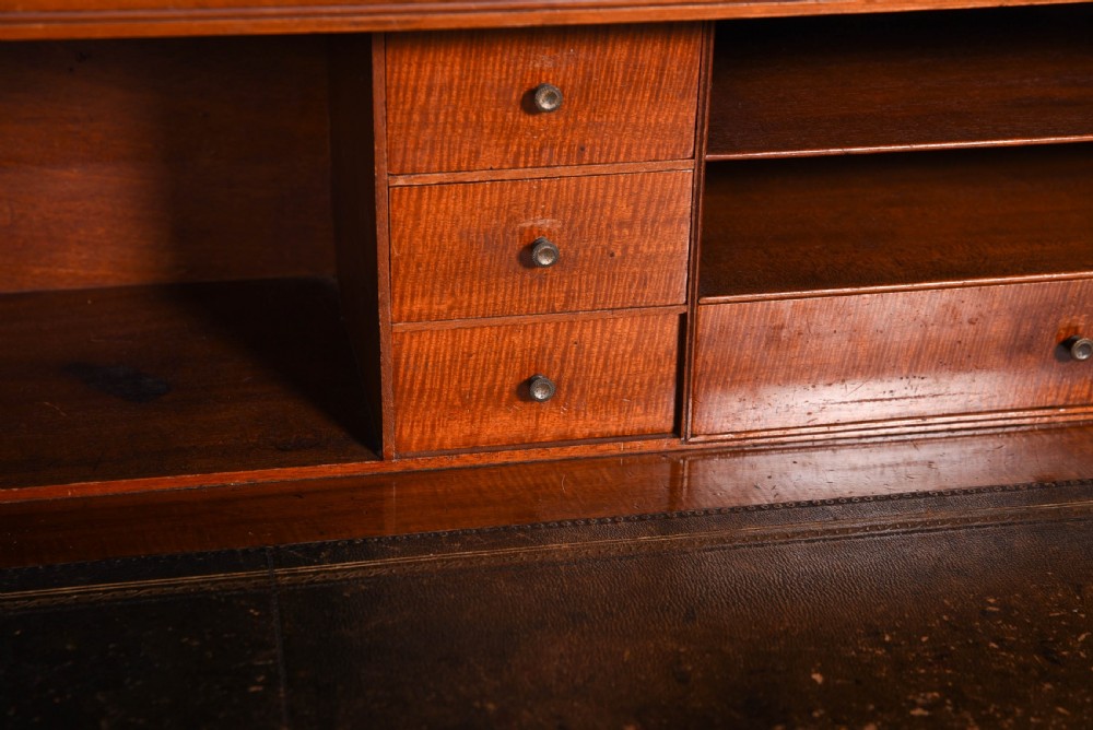 Stunning mahogany roll top desk by maple and co london View VI