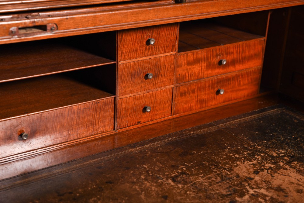 Stunning mahogany roll top desk by maple and co london View XVIII