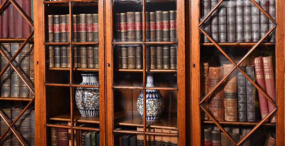 Neat proportion Edwardian 4 door breakfront oak bookcase  View IV