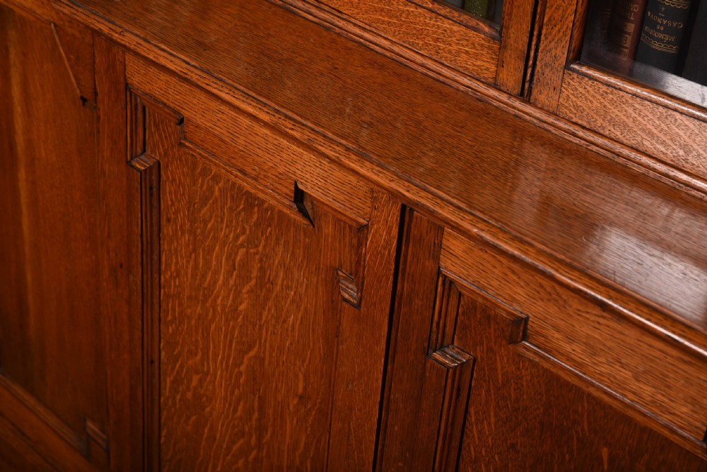 Neat proportion Edwardian 4 door breakfront oak bookcase  View VI