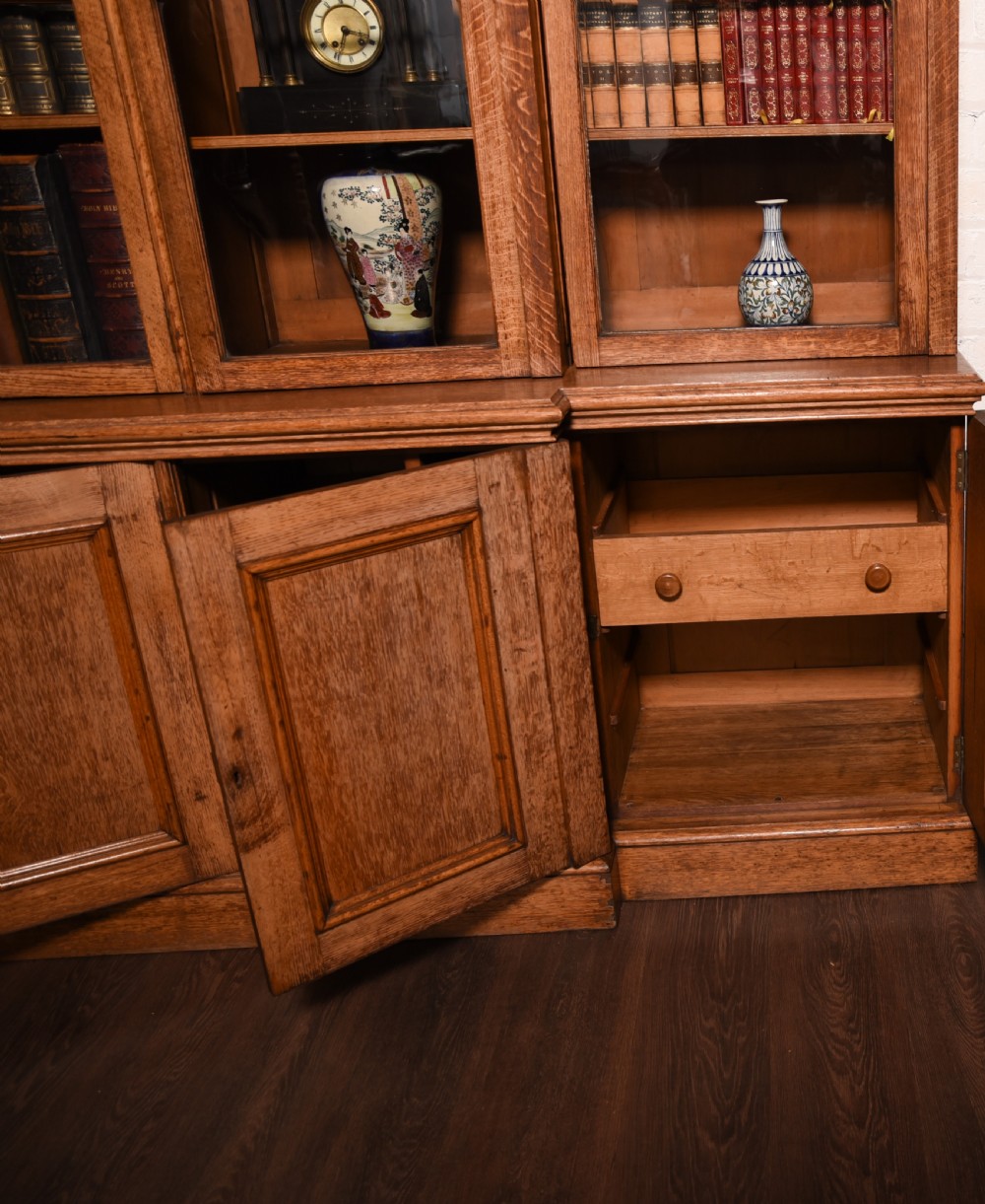 Impressive large Victorian oak five door breakfront library bookcase  View XI