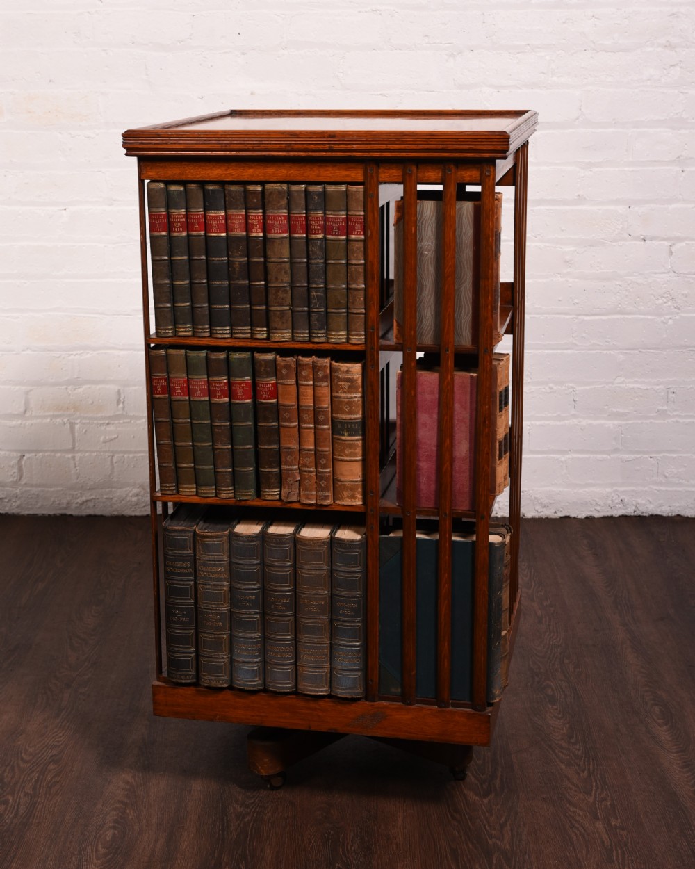 Large oak revolving bookcase View VIII
