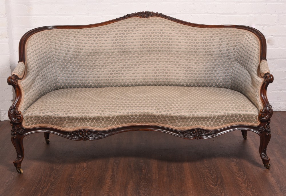 Stunning Victorian carved mahogany settee  