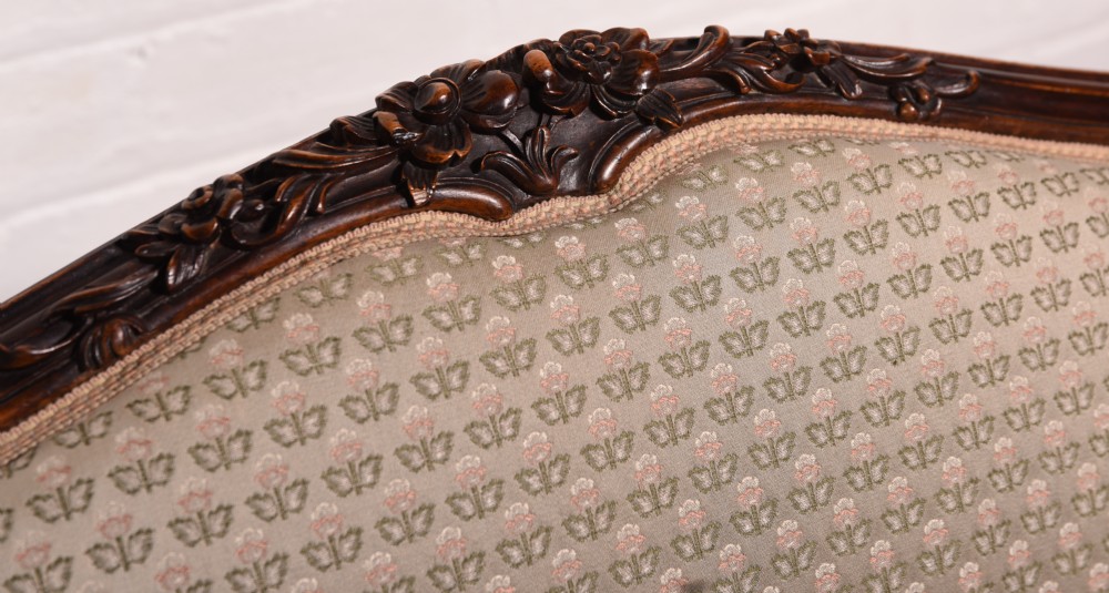 Stunning Victorian carved mahogany settee   View III