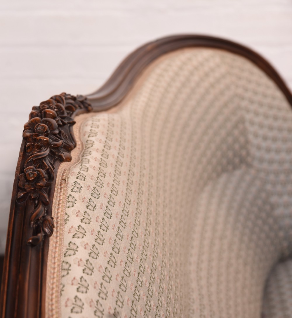 Stunning Victorian carved mahogany settee   View X
