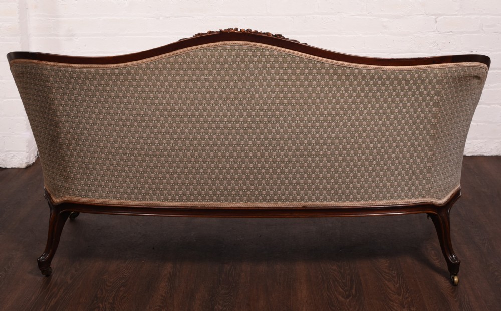 Stunning Victorian carved mahogany settee   View XII