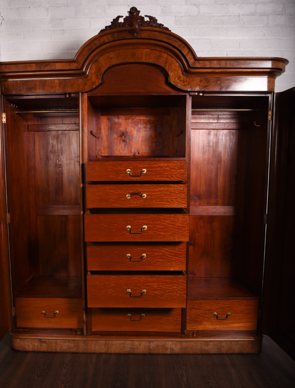 Outstanding Victorian carved Mahogany 3 door wardrobe View XIV